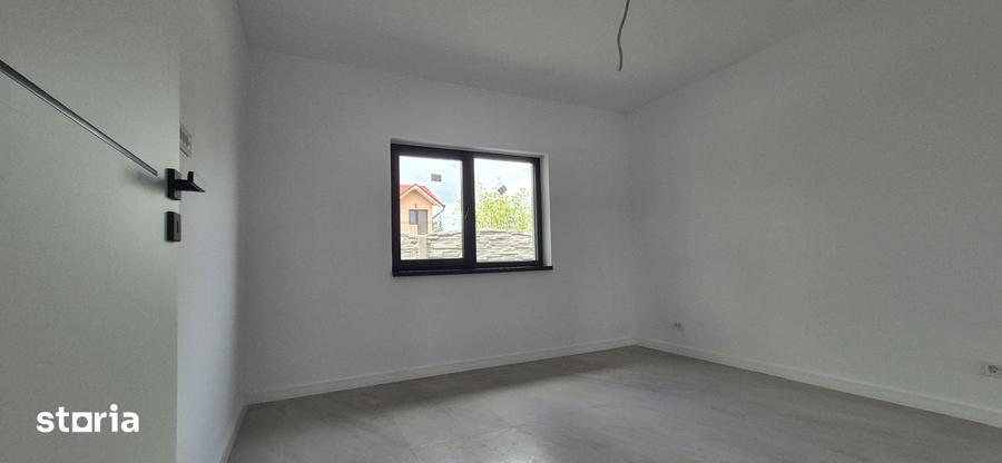 Casă cu 4 camere cu Teren 350 Mp în Clinceni