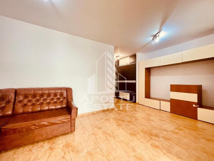 Apartament cu 2 camere decomandat, mobilat în UTA