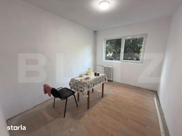 Apartament cu 4 camere semidecomandat în Malu Roșu