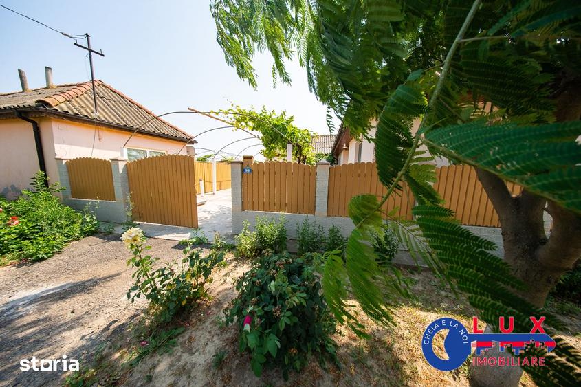 Casă cu 5 camere cu Teren 627 Mp în Sarichioi