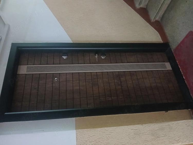 Apartament cu 3 camere semidecomandat în Vest