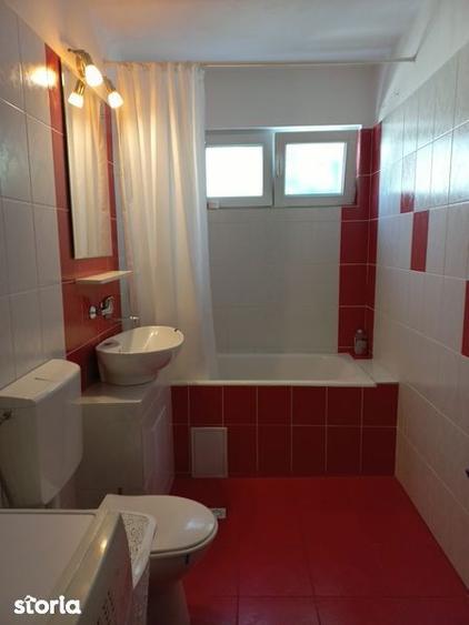Apartament cu 4 camere decomandat în Gruia