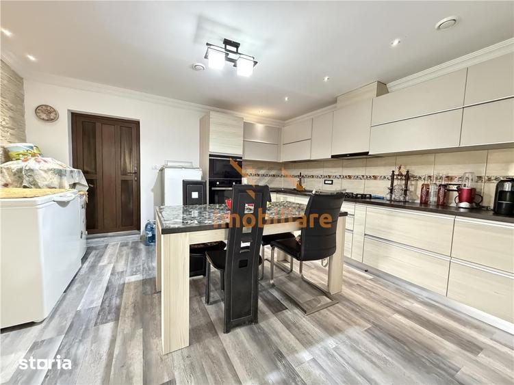 Casă cu 5 camere cu Teren 2385 Mp în Tileagd
