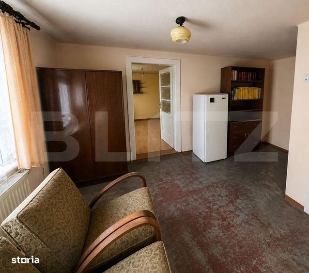 Casă cu 3 camere decomandat cu Teren 374 Mp în Central