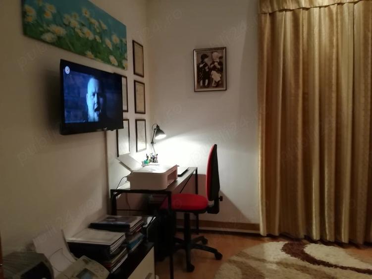 Apartament cu 3 camere decomandat în Central