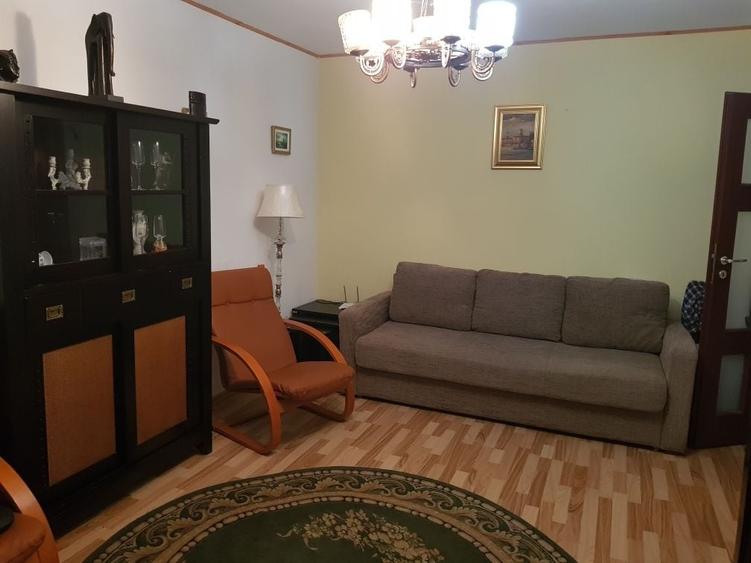 Apartament cu 2 camere decomandat în Sârbi