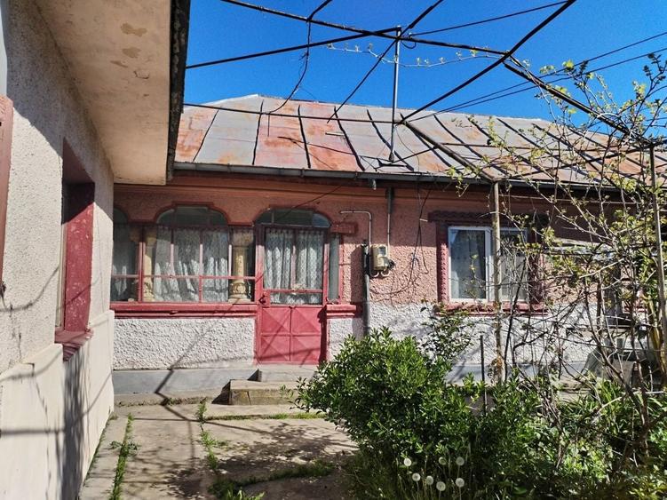 Casa de vanzare Titu(Salcuta) - 3 camere, teren 920 mp - 3