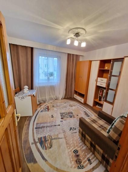 Apartament cu 2 camere decomandat în Cetate