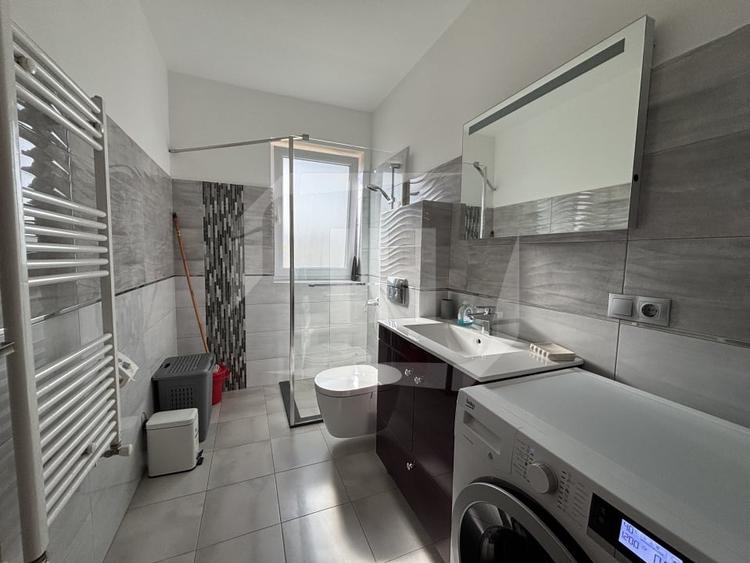 Apartament cu 2 camere decomandat, mobilat în Între Lacuri
