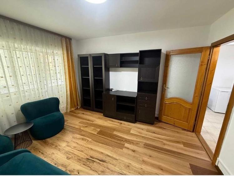 Garsonieră decomandată, mobilată în Independenței
