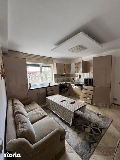 Casă cu 4 camere cu Teren 160 Mp în Central