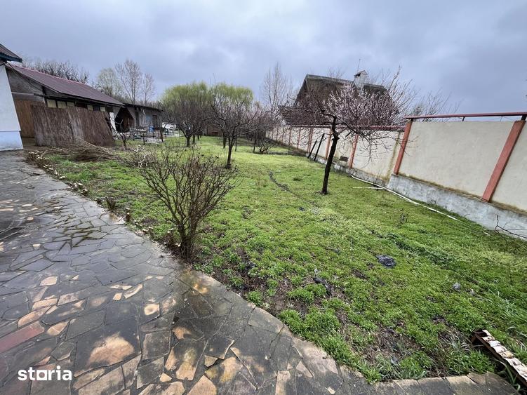 Casă cu Teren 2034 Mp în Maliuc