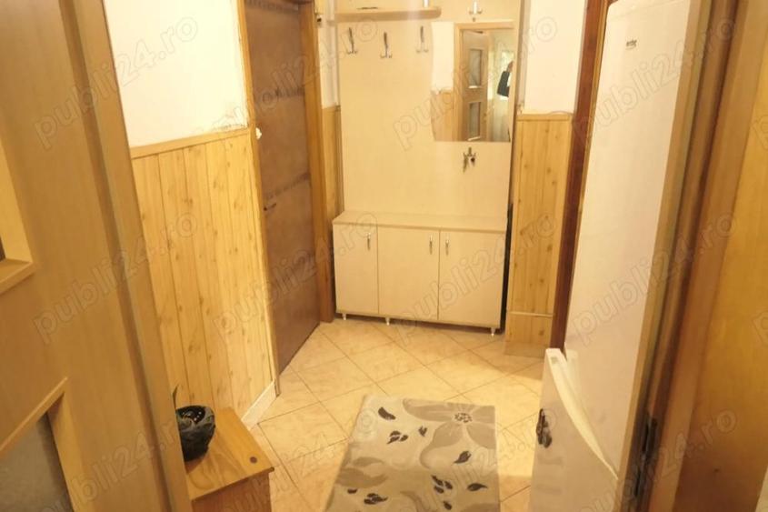 Apartament cu 3 camere semidecomandat în Micălaca