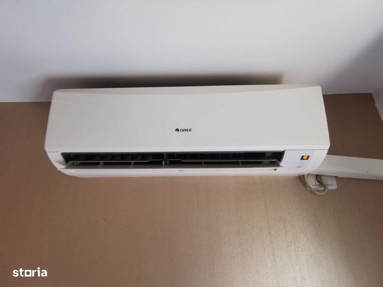 Apartament cu 3 camere decomandat în Dumbrăvița