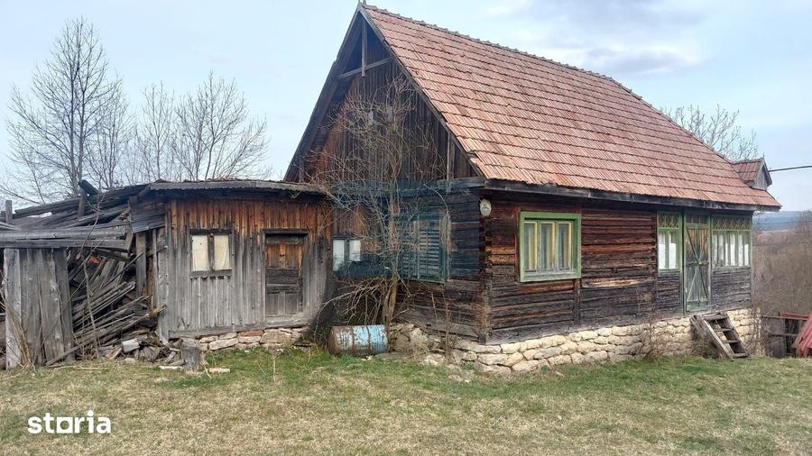 Casă cu 2 camere cu Teren 2295 Mp în Mărgău
