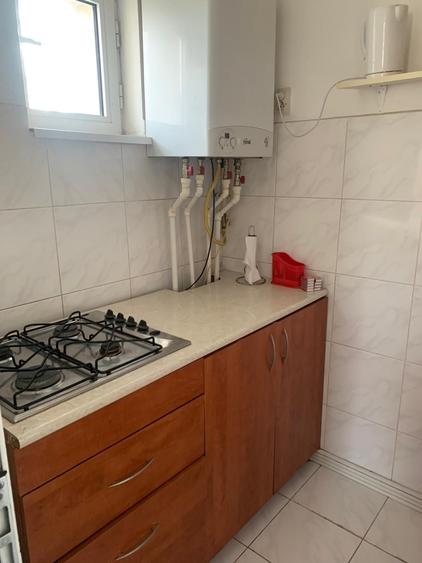 Apartament cu 3 camere nedecomandat în Tătărași