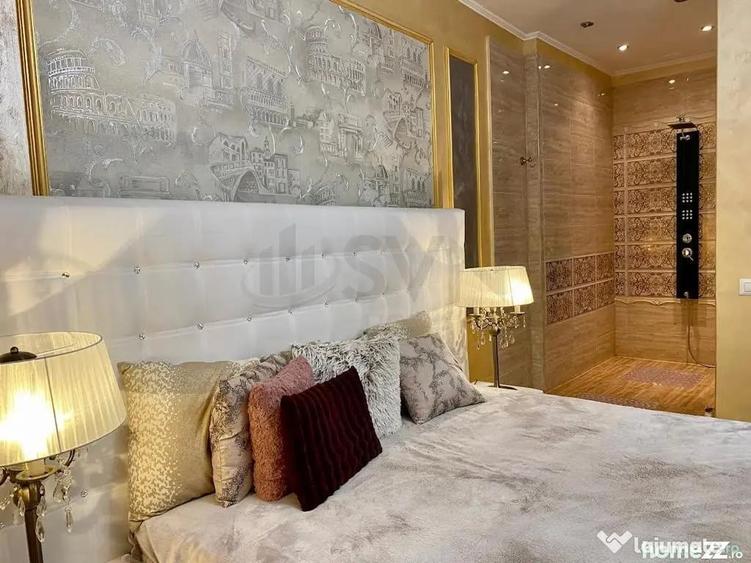 Casă cu 10 camere cu Teren 600 Mp în Vatra Luminoasă