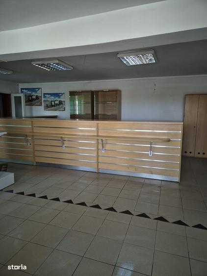 Spațiu comercial, de 165 mp, în Buzescu