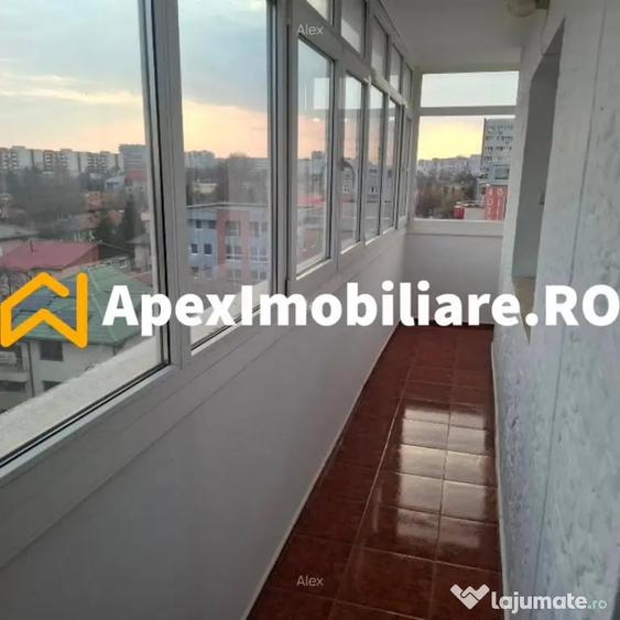 Apartament cu 3 camere decomandat în Baba Novac