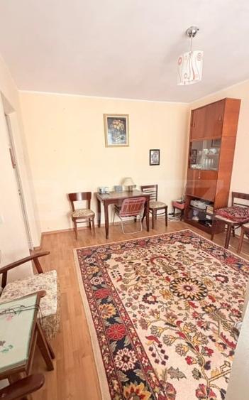 Apartament cu 3 camere decomandat, mobilat în Mazepa 2
