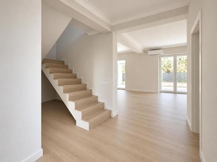 Duplex cu 5 camere cu Canalizare în Moșnița Nouă