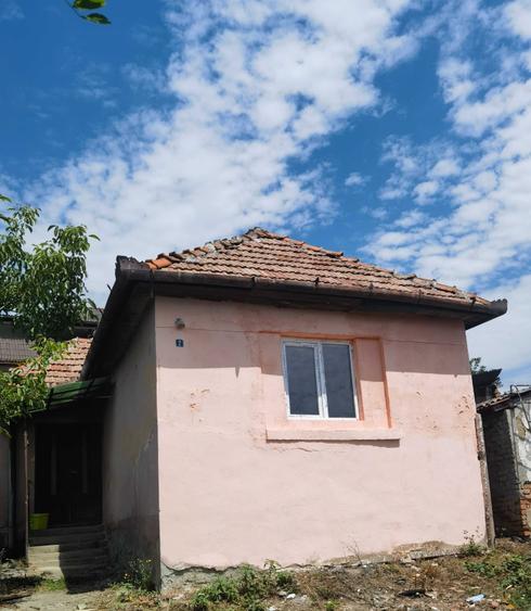 Casă cu 2 camere în Central