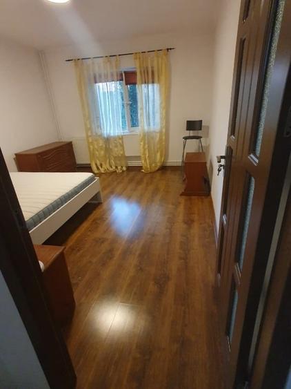 Apartament cu 3 camere decomandat, mobilat în Lujerului