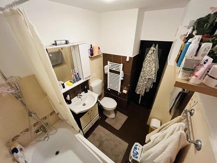 Apartament cu 3 camere decomandat, mobilat în Lunca Cetățuii