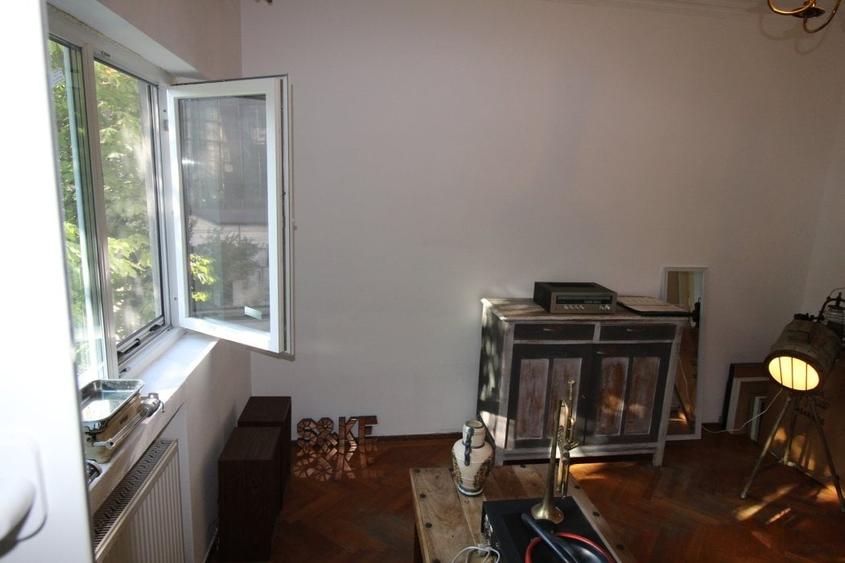 Apartament cu 2 camere decomandat, mobilat în Lahovari