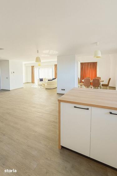 Apartament cu 4 camere în Central