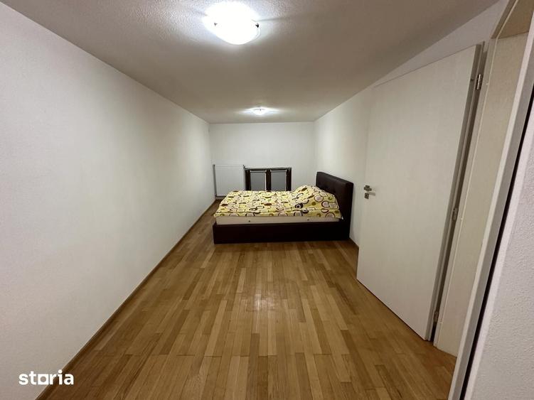 Apartament cu 5 camere decomandat în Central