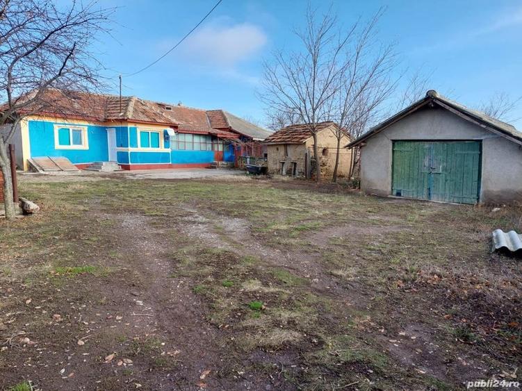 Casă cu 4 camere în Ceamurlia de Sus