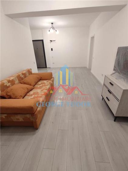 Apartament cu 2 camere decomandat, mobilat în Păcii