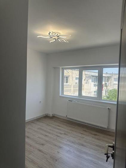 Apartament cu 2 camere decomandat în Radu Negru