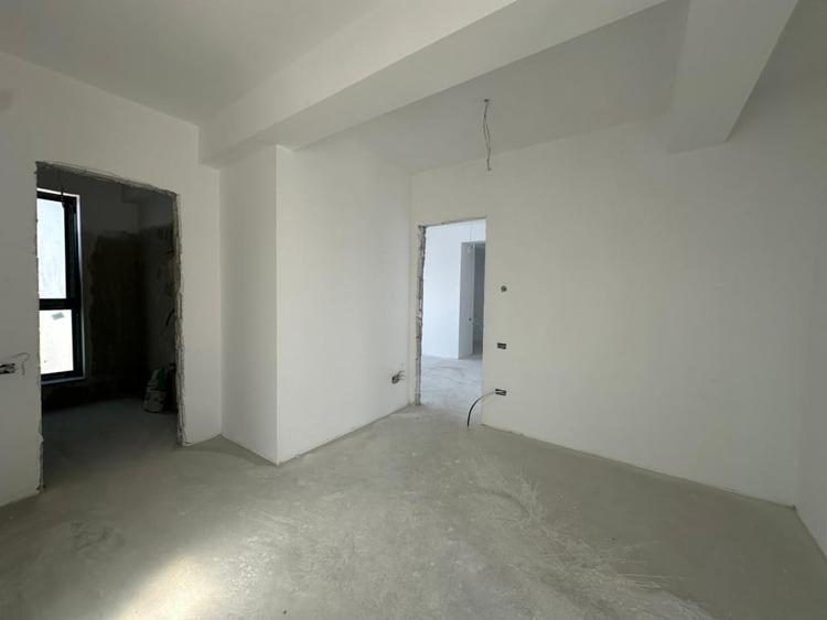 Apartament cu 4 camere decomandat în Ultracentral