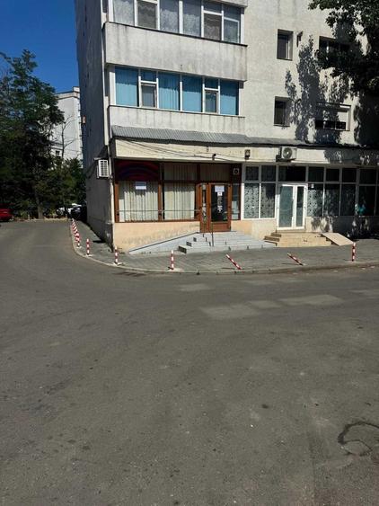 Spațiu comercial, de 82 mp, în Alexandru cel Bun