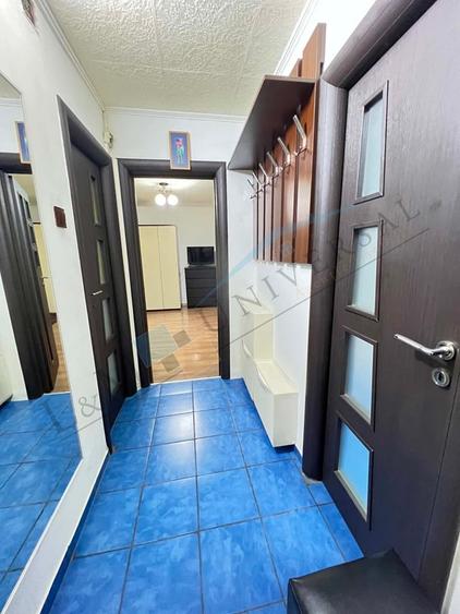 Garsonieră decomandată în Decebal