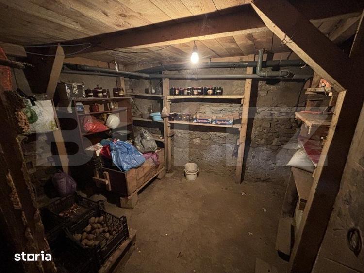 Casă cu 3 camere cu Teren 1100 Mp în Var