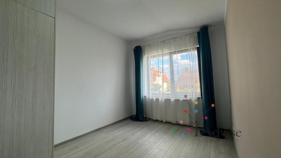 Casă cu 4 camere cu Canalizare în Hărman
