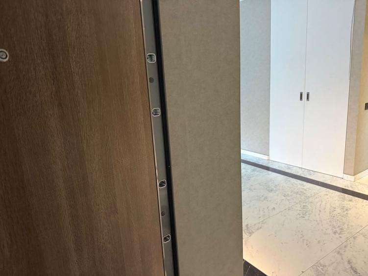 Apartament cu 3 camere decomandat în Arcul de Triumf
