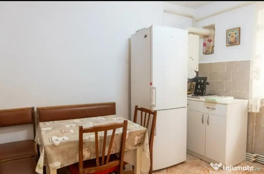 Apartament cu 2 camere semidecomandat în Central