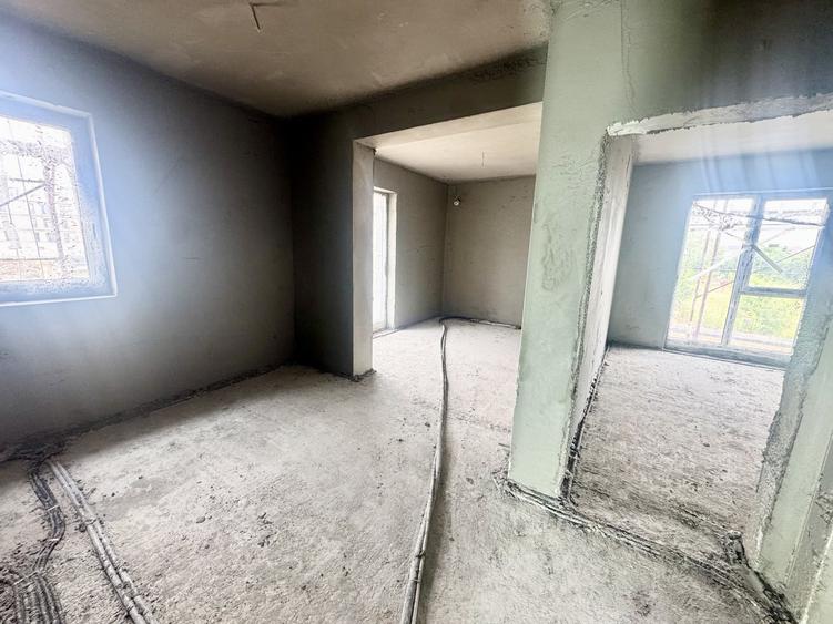 Apartament cu 2 camere decomandat în Giroc