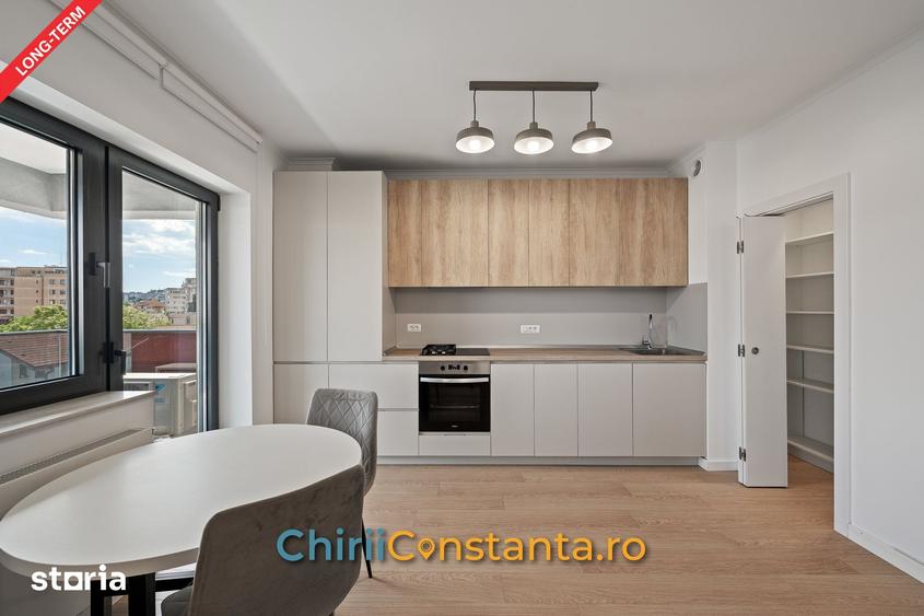 Apartament cu 3 camere în Tomis III