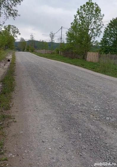 Teren de 3465 mp, în Trăisteni
