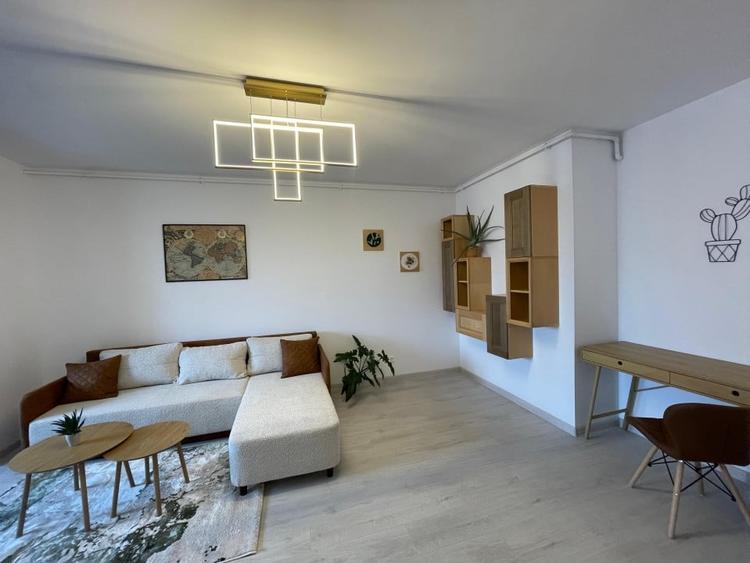 Apartament cu 2 camere semidecomandat, mobilat în Theodor Pallady