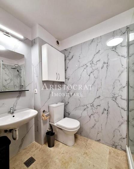 Apartament cu 2 camere decomandat în Ostratu