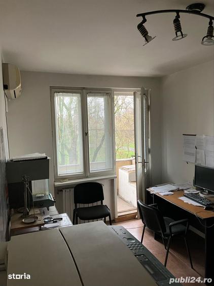 Apartament cu 3 camere semidecomandat în Central