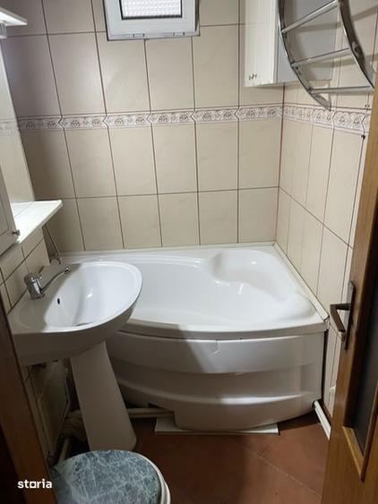 Apartament cu 3 camere în Micro 3