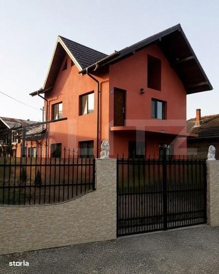 Casă cu 4 camere în Teiș