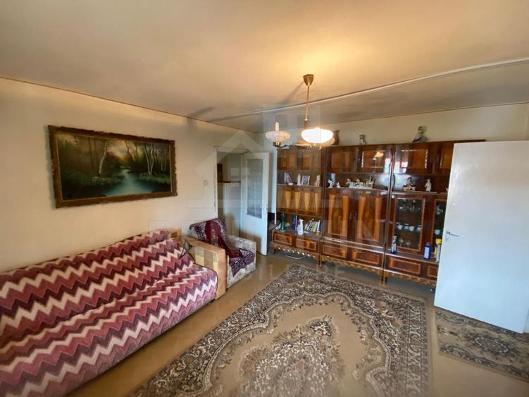 Apartament cu 2 camere semidecomandat în Rovine
